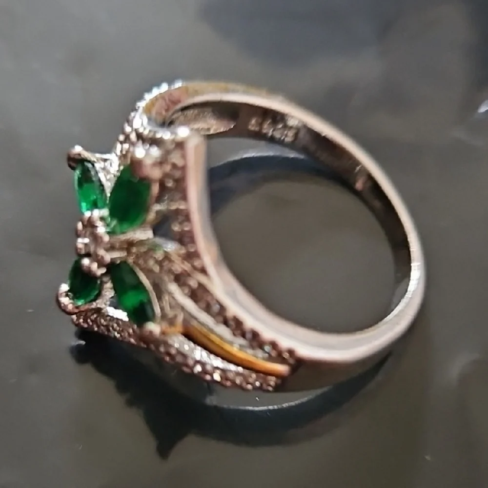 925 Sterling Silver and Green Gemstone Ring, Sz 7